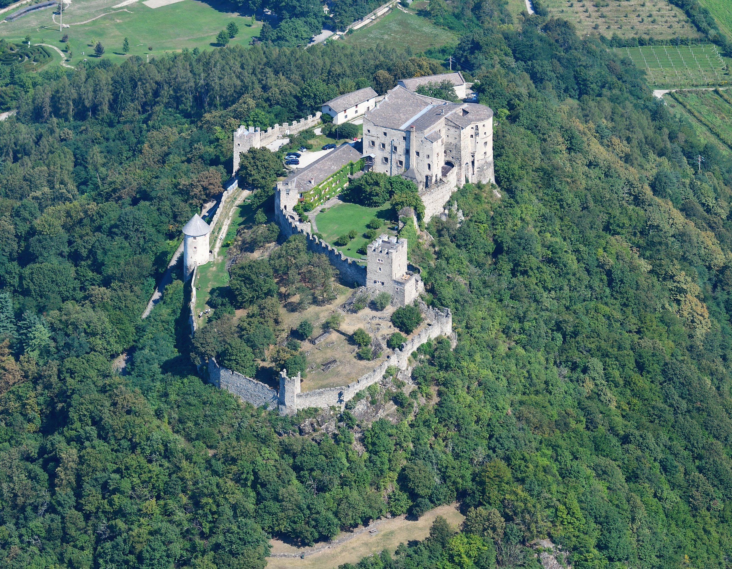 Panorama Castello di Pergine. Vista dei dintorni da Casa Nausicaa a Costasavina, Pergine Valsugana