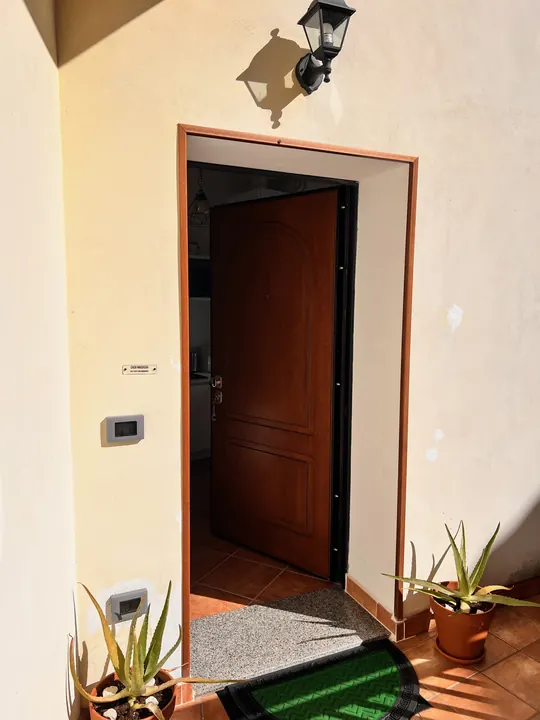 Portone. Esterno di Casa Nausicaa a Costasavina, Pergine Valsugana